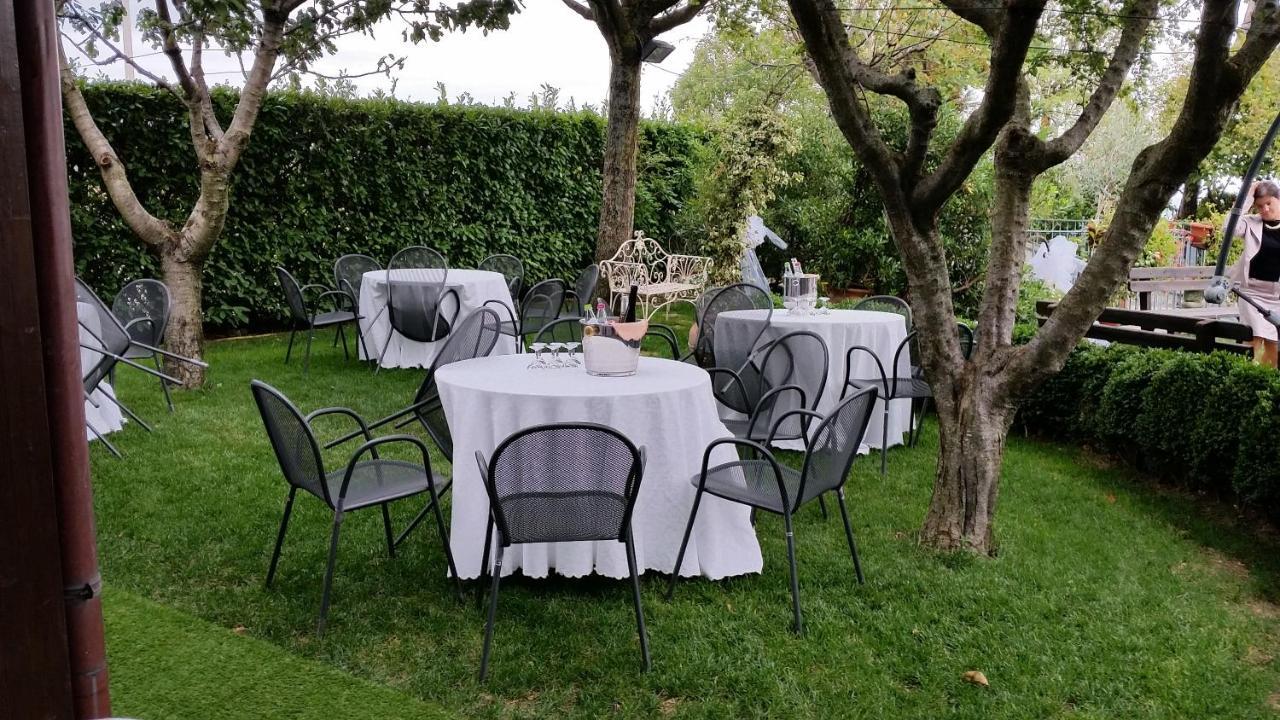 Hotel Tetto Delle Marche - Ristorante Dei Conti Cingoli Ngoại thất bức ảnh