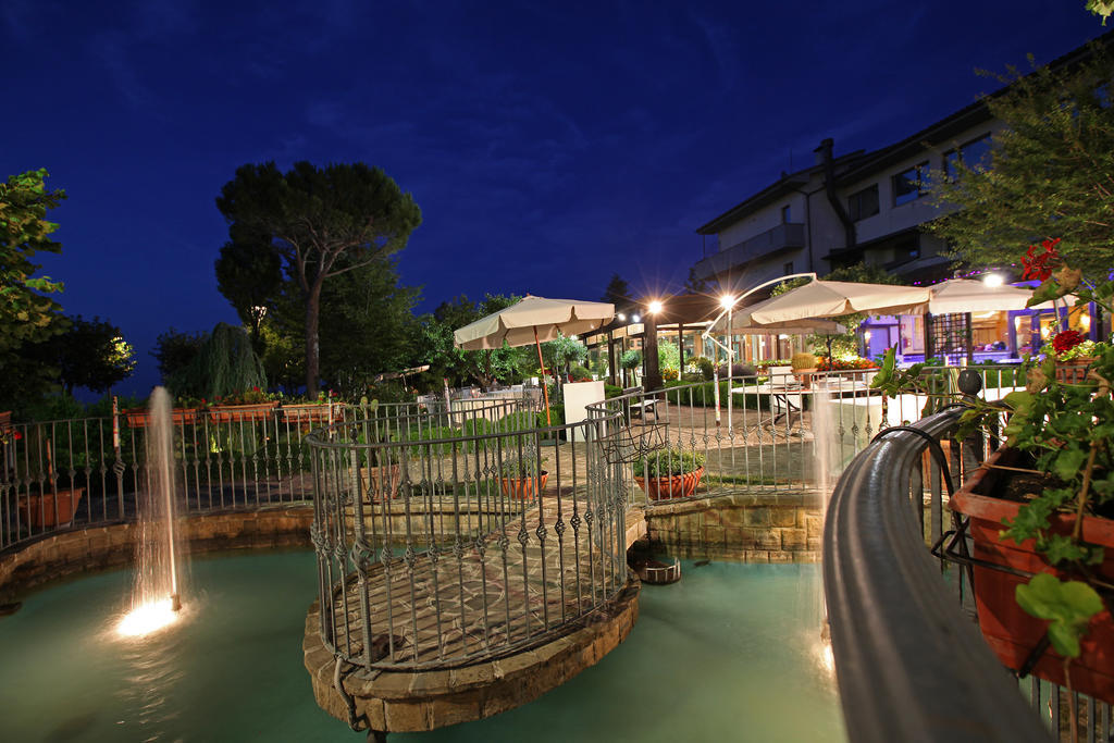 Hotel Tetto Delle Marche - Ristorante Dei Conti Cingoli Ngoại thất bức ảnh